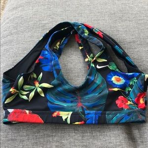 EUC Medium Nike Crossback Sportsbra